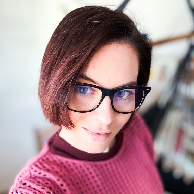 Grafik/tvůrce obsahu na sociální sítě