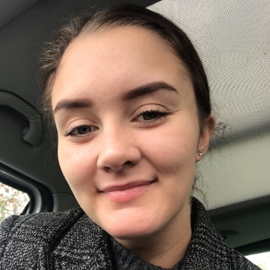 Studentka - administrativa