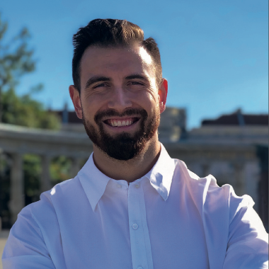 Specialista online marketingu a sociálních sítí/ grafik / webdesigner