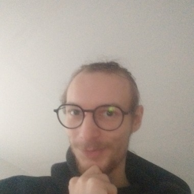 Copywriting/Manual game Tester/IT analyst combine with Copywriting