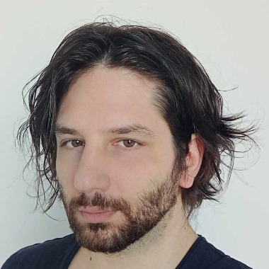 Animator, Motion graphics, post production operator, storyboard, illustrator