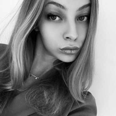 Virtuálna asistentka