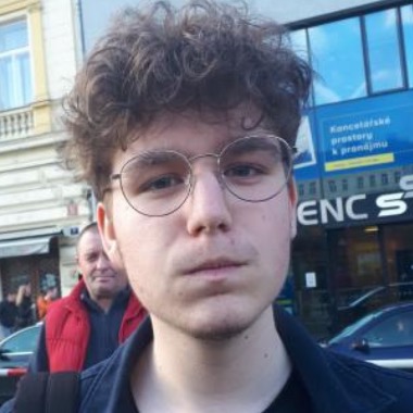 Profesionální video-editor a barvič