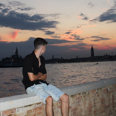 Grafický design, Tvorba loga