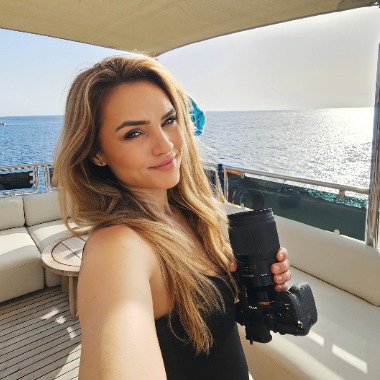 Fotografka, modelka, produkční