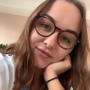 Proofreader and translator of texts from English to Czech, healthcare worker.