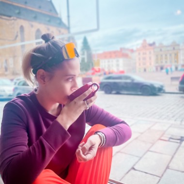 Marketingová bosorka pro online i offline marketing