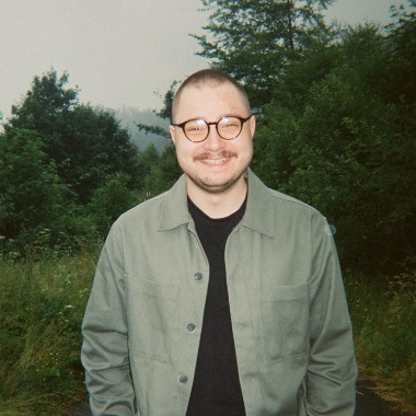 Fotograf, kameraman, asistent režie, keygrip, gaffer, some manager